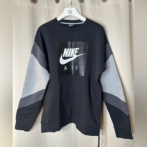 Nike Men's Black and Gray Colorblock Crewneck Sweater